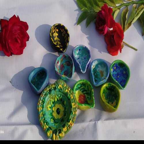 Mixed Size Diya ( Set of 11)