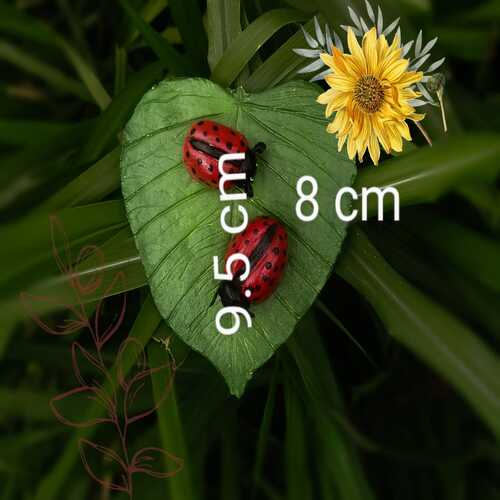 Leaf with lady bugs