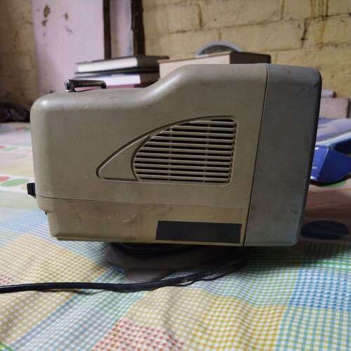 NU-TONE ( Small TV ) .