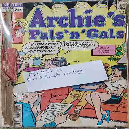 Archie Series . ( 8 in 1 Single Binding ) . Archie's Pals 'n' Gals , Beety & Veronica , Laugh , Betty & Me , Betty & Me , Betty & Veronica , Betty & Me And Betty & Veronica .