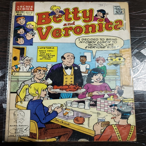 Betty And Veronica . ( Archie Series No.39 , May ) .
