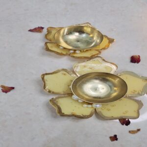 3D resin flower tealight.