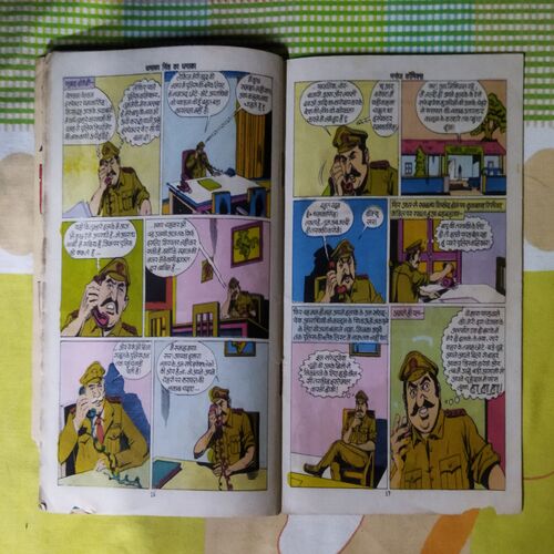 CROOKBOND AUR DHAMAKA SINGH KA DHAMAKA (LITTLE CUT ON RIGHT DOWN CORNER SIDE AND BACK COVER RIGHT DOWN CORNER SIDE LITLE CUT)