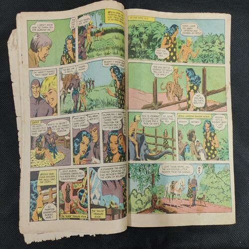 The 22nd Phantom . ( Part - 02 ) . Front Cover Borderside Little Damage .