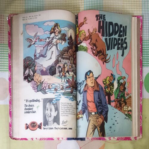 (INDRAJAL COMICS) (VOLUME-4) (10 IN 1 SINGLE BINDING), 1.> THE CALL OF THE JUNGLE, 2.> THE MAGIC SWORD , 3.> THE HORROR DUNGEONS THE SMUGGLER'S RING (PART-2), 5.> THE SMUGGLER'S RING (PART-1), 6.> THE STRANGLER'S TRAP, 7.> BETRAYAL OF THE OATH, 8.> THE HIDDEN VIPERS, 9.> EMBERS OF FURY (PART-2), 10.> EMBERS OF FURY (PART-1)