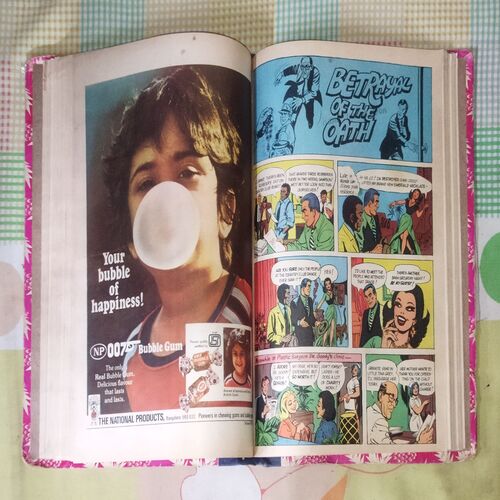 (INDRAJAL COMICS) (VOLUME-4) (10 IN 1 SINGLE BINDING), 1.> THE CALL OF THE JUNGLE, 2.> THE MAGIC SWORD , 3.> THE HORROR DUNGEONS THE SMUGGLER'S RING (PART-2), 5.> THE SMUGGLER'S RING (PART-1), 6.> THE STRANGLER'S TRAP, 7.> BETRAYAL OF THE OATH, 8.> THE HIDDEN VIPERS, 9.> EMBERS OF FURY (PART-2), 10.> EMBERS OF FURY (PART-1)
