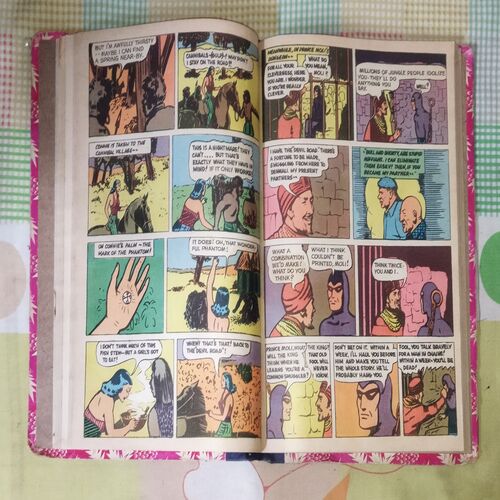 (INDRAJAL COMICS) (VOLUME-4) (10 IN 1 SINGLE BINDING), 1.> THE CALL OF THE JUNGLE, 2.> THE MAGIC SWORD , 3.> THE HORROR DUNGEONS THE SMUGGLER'S RING (PART-2), 5.> THE SMUGGLER'S RING (PART-1), 6.> THE STRANGLER'S TRAP, 7.> BETRAYAL OF THE OATH, 8.> THE HIDDEN VIPERS, 9.> EMBERS OF FURY (PART-2), 10.> EMBERS OF FURY (PART-1)