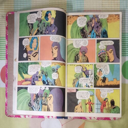 (INDRAJAL COMICS) (VOLUME-4) (10 IN 1 SINGLE BINDING), 1.> THE CALL OF THE JUNGLE, 2.> THE MAGIC SWORD , 3.> THE HORROR DUNGEONS THE SMUGGLER'S RING (PART-2), 5.> THE SMUGGLER'S RING (PART-1), 6.> THE STRANGLER'S TRAP, 7.> BETRAYAL OF THE OATH, 8.> THE HIDDEN VIPERS, 9.> EMBERS OF FURY (PART-2), 10.> EMBERS OF FURY (PART-1)