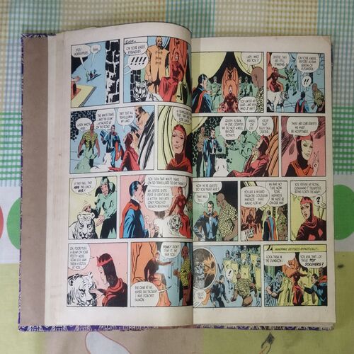 (INDRAJAL COMICS) (10 IN 1 SINGLE BINDING), 1.> THE GREEN-EYED MONSTER(PART-2), 2.>THE GREEN-EYED MONSTER(PART-3), 3.>THE WITCHES COVE, 4.> JALADASYUON KE JAAL MEIN (LANGUAGE-HINDI), 5.> VAHASHI SHAHJADA(LANGUAGE-HINDI), 6.> GHAGHAKATE SITAARE(LANGUAGE-HINDI), 7.> THE TREASURE TRAIL, 8.> BRUSH WITH DEATH, 9.> THE GAME OF TREACHERY, 10.> BEYOND THE BOILING RIVER