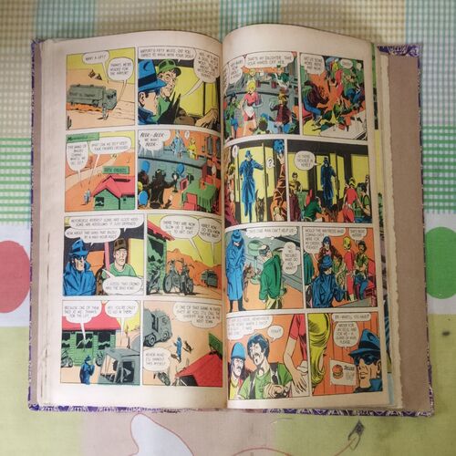 (INDRAJAL COMICS) (10 IN 1 SINGLE BINDING), 1.> THE GREEN-EYED MONSTER(PART-2), 2.>THE GREEN-EYED MONSTER(PART-3), 3.>THE WITCHES COVE, 4.> JALADASYUON KE JAAL MEIN (LANGUAGE-HINDI), 5.> VAHASHI SHAHJADA(LANGUAGE-HINDI), 6.> GHAGHAKATE SITAARE(LANGUAGE-HINDI), 7.> THE TREASURE TRAIL, 8.> BRUSH WITH DEATH, 9.> THE GAME OF TREACHERY, 10.> BEYOND THE BOILING RIVER