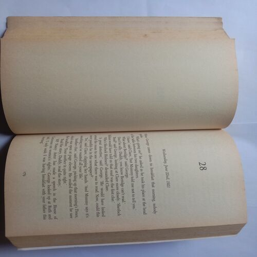 Paths Of Glory ( By Jeffrey Archer )