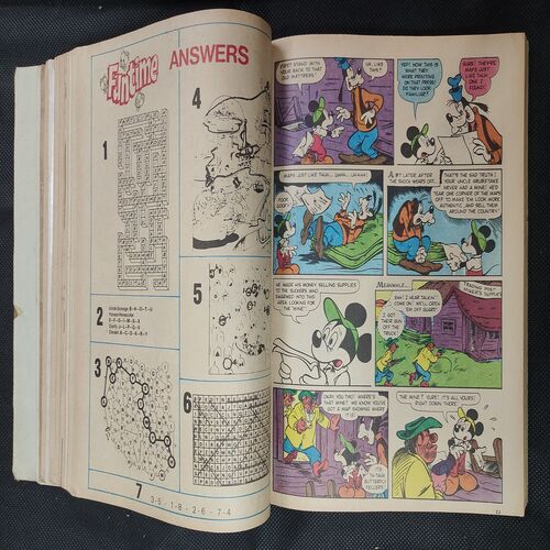 ( 12 in 1 Single Binding ) Chandamama  . Edition : - { 1. Chandamama ( Vol. 04 , No. 13 ) , 2. Chandamama ( Vol. 04 , No. 08 ) 3. Chandamama ( Vol. 04 , No. 15 ) , 4. Chandamama ( Vol. 04 , No. 16 ) , 5. Chandamama ( Vol. 04 , No. 17 ) , 6. Chandamama ( Vol. 04 , No. 18 ) , 7. Chandamama ( Vol. 04 , No. 19 ) , 8. Chandamama ( Vol. 04 , No. 20 ) , 9. Chandamama ( Vol. 04 , No. 21 ) , 10. Chandamama ( Vol. 04 , No. 22 ) , 11. Chandamama ( Vol. 04 , No. 23 ) , 12. Chandamama ( Vol. 04 , No. 24 ) }.