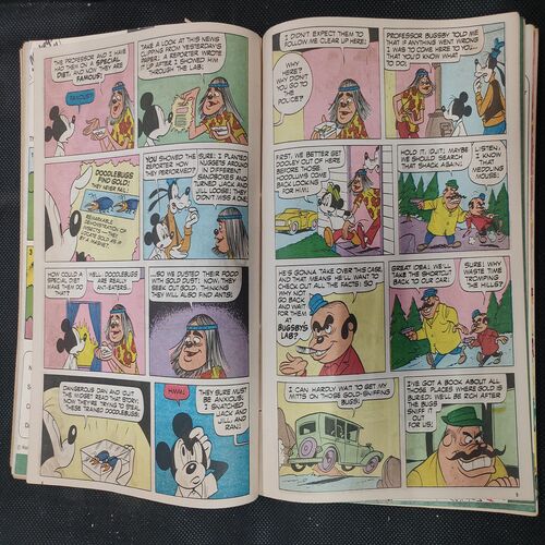 ( 8 In 1 Single Binding ) Chandamama . Edition :- { 1. Chandamama ( Vol. 05 , No. 01 ) , 2. Chandamama ( Vol. 05 , No. 02 ) , 3. Chandamama ( Vol. 05 , No. 03 ) , 4. Chandamama ( Vol. 05 , No. 04 ) , 5. Join The Goldspotters' Mickey Mouse Club , 6. Chandamama ( 5 May - 1981 ) , 7. Chandamama ( 20 December 1981 ) , 8. Chandamama ( 20 May 1982 ) } .