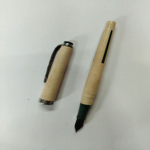 OLD FOUNTAIN PEN