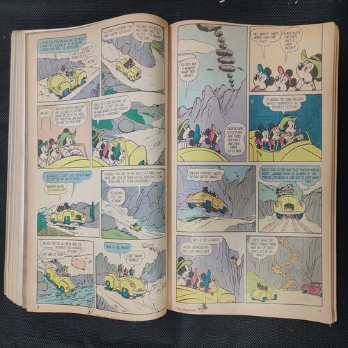 ( 12 In 1 Single Binding ) Chandamama . Edition :- { 1. Chandamama ( Vol. 04 , No. 01 ) 12th October 1983 , 2. Chandamama ( Vol. 04 , No. 02 ) 5th November 1983 , 3. Chandamama ( Vol. 04 , No. 03 ) 20th November 1983 , 4. Chandamama ( Vol. 04 , No. 04 ) 5th December 1983 , 5. Chandamama ( Vol. 04 , No. 05 ) 20th December 1983 , 6. Chandamama ( 78 ) , 7. Chandamama ( 79 ) , 8. Chandamama ( 80 ) , 9. Chandamama ( 81 ) , 10. Chandamama ( 82 ) , 11. Chandamama ( Vol. 04 , No. 11 )83  20th March 1984 & 12. Chandamama ( Vol. 04 , No. 12 )84 .