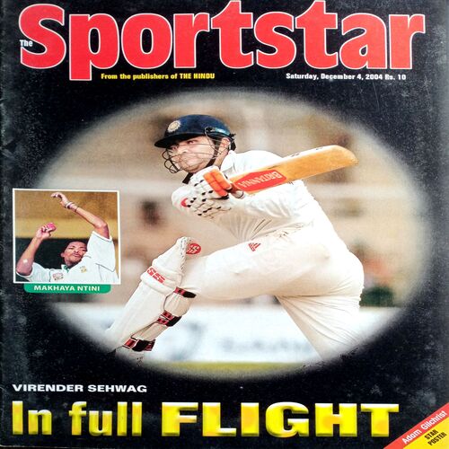 Sport Star (Sat 4 Dec 2004) (Free Poster Inside)