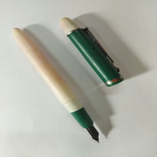 OLD FOUNTAIN PEN
