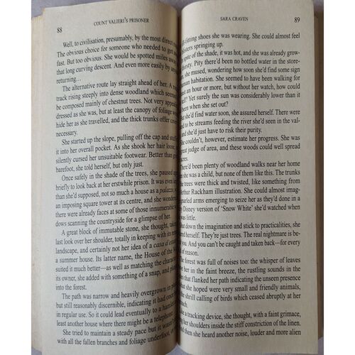 Count Valieri's Prisoner ( By Sara Craven )