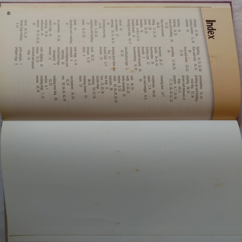 Keeping Pets Dogs (By Louise and Richard Spilsbury)