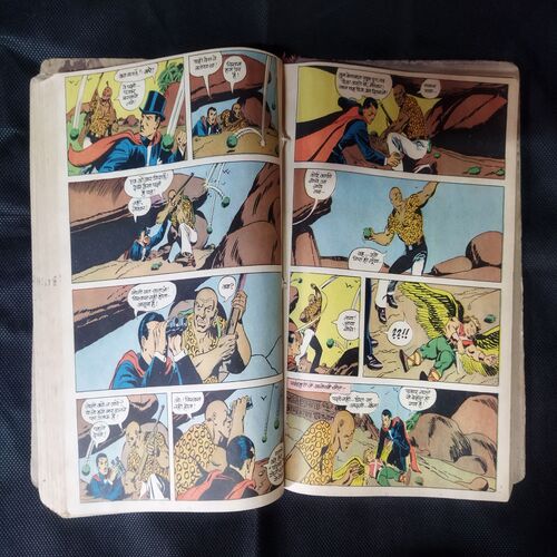 (INDRAJAL COMICS) (SINGLE BINDING 11 IN 1), 1.>MAHAASAAGAR KE LUTERE, 2.>ZANAADOO PAR HAMALA, 3.>DAITY KEE LADAEE, 4.>DHADHAKATA MARUSTHAL, 5.>BRAHMAAND BHAKSHEE, 6.>SAGAR TAL KA RAHASY, 7.>MRGATRSHNA, 8.>PAKSHEE MAANAVON KEE GHAATEE, 9.>ANAJAAN GHAATIYON MEIN, 10.>KARODO KEE CHOREE, 11.>RAHASYON KEE GHAATEE