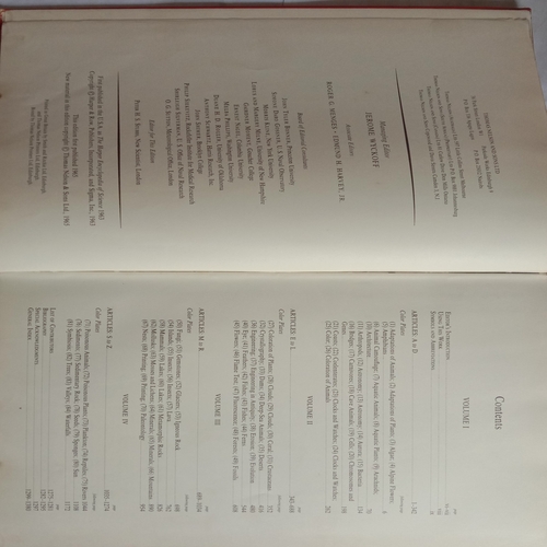 The International Encyclopedia Of Science (Volume 3 : M to R)