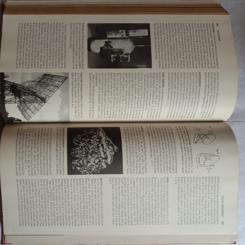 The International Encyclopedia Of Science (Volume 3 : M to R)