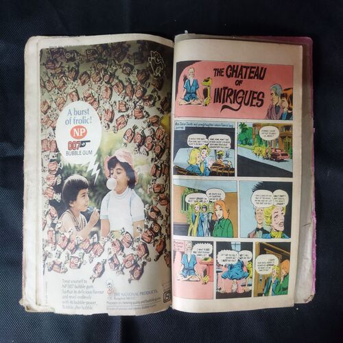 (INDRAJAL COMICS) (SINGLE BINDING 10 IN 1), 1.>THE SECRET OF THE BLUE MOUNTAIN, 2.>THE GREEN-EYED MONSTER (PART-1), 3.>THE GREEN-EYED MONSTER (PART-2), 4.>THE MILLION DOLLAR RANSOM, 5.>THE CONSPIRATORS' WEB (PART-1), 6.>SATAN'S DISCIPLES (PART-1), 7.>THE HORROR DUNGEONS, 8.>MAGNON'S GLORIOUS REIGN (PART-1), 9.>THE VICTIM AT DAREHOUSE, 10.>THE CHATEAU OF INTRIGUES