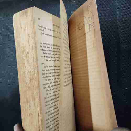 Ken Follett The Hammer Of Eden .