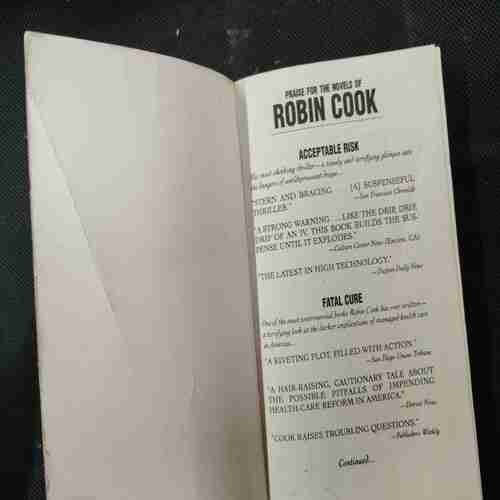 Robin Cook Vital Signs .
