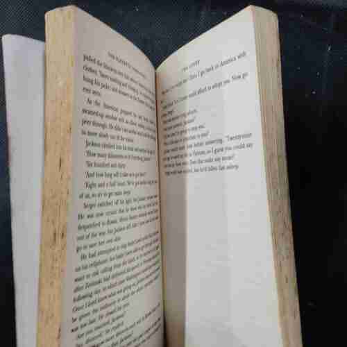 Jeffrey Archer ( The Eleventh Commandment ) .