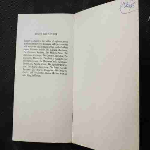Robert Ludlum The Bourne Identity .