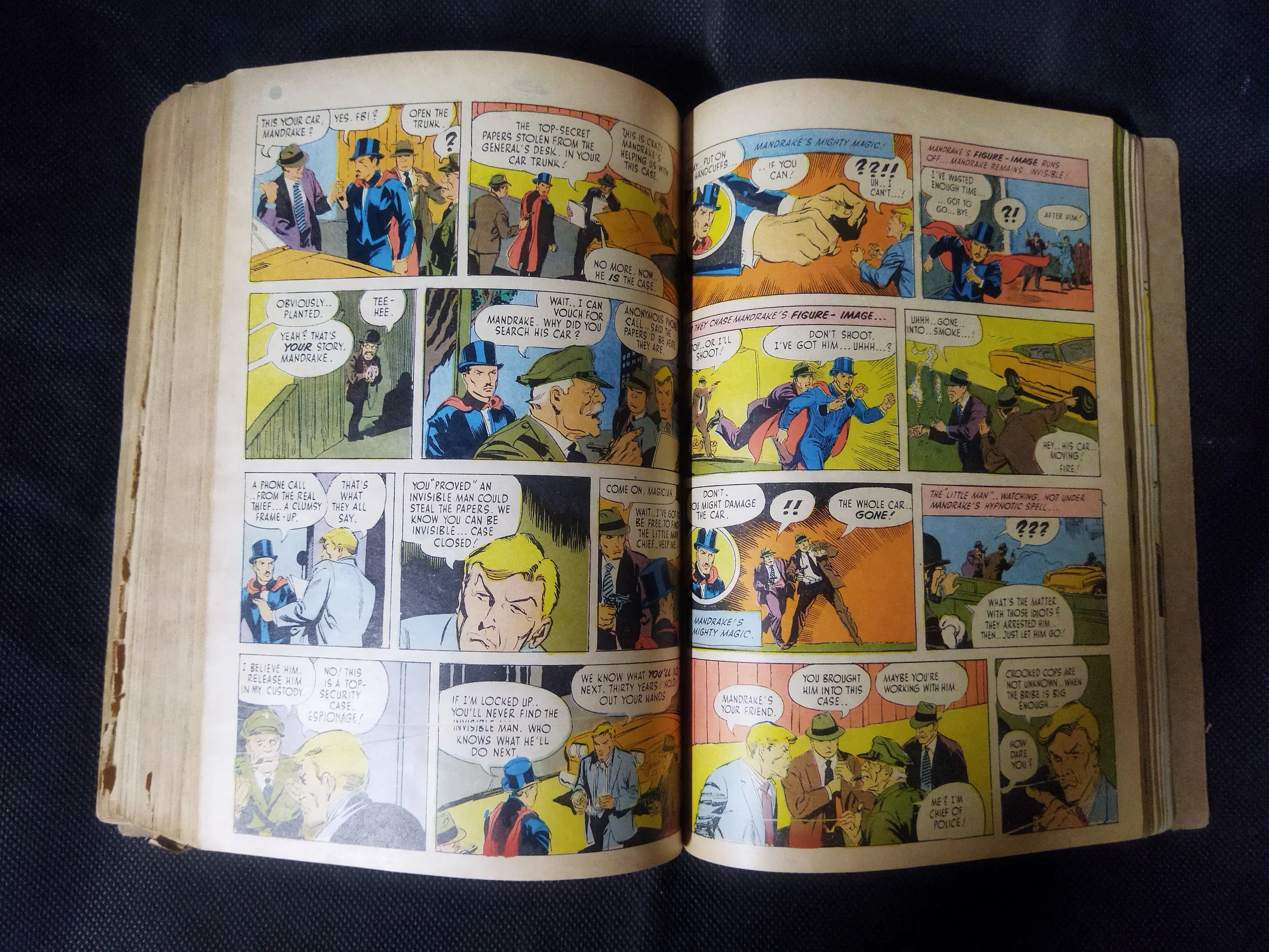 (INDRAJAL COMICS) (SINGLE BINDING 23 IN 1), 1.>THE CONSPIRATOR'S WEB (PART-1), 2.>THE CONSPIRATOR'S WEB (PART-2), 3.>TRAUMA OF FEAR, 4.>VETAAL KA BETA (PART-1), 5.>VETAAL KA BETA (PART-2), 6.>THE DUEL AT SHIKARGARH, 7.>CHUDAILON KEE DUNIYA, 8.>BHATAKATEE AATMAEN, 9.>THE MYSTERIOUS CUTLASS, 10.>MAUT SE MUKAABALA, 11.>THE IRON MAIDENS, 12.>JAHAREELA SANGEET, 13.>LAHARON KEE AAG (PART-1), 14.>LAHARON KEE AAG (PART-2), 15.>THE DOOMED CAPTIVES, 16.>THE VAIN PRINCE, 17.>FAULADI BAHADUR, 18.>THE INVISIBLE THIEF, 19.>MANDRAKE'S KA KHOONKHAAR BHAEE (PART-2), 20.>MANDRAK'S KA KHOONKHAAR BHAEE (PART-1), 21.>HEERON JADEE TROPHEE KEE CHOREE, 22.>THE DRAGOUR FROM VEGA-3, 23.>PAGAL VAIGYAANIK,