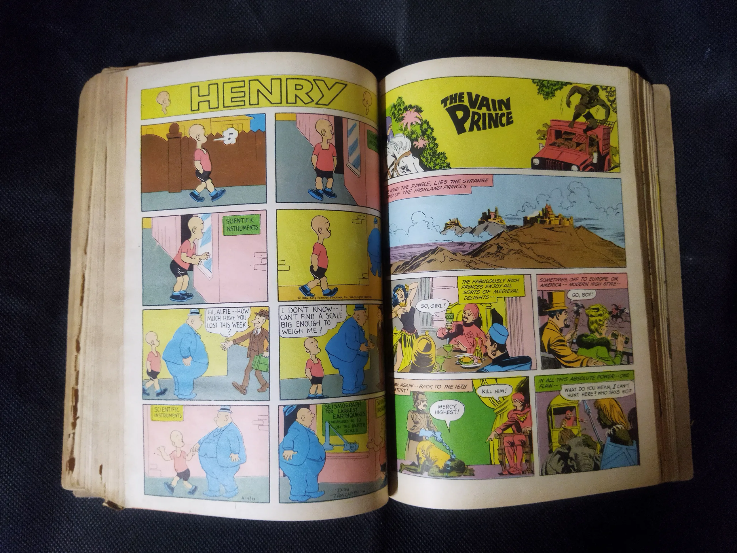 (INDRAJAL COMICS) (SINGLE BINDING 23 IN 1), 1.>THE CONSPIRATOR'S WEB (PART-1), 2.>THE CONSPIRATOR'S WEB (PART-2), 3.>TRAUMA OF FEAR, 4.>VETAAL KA BETA (PART-1), 5.>VETAAL KA BETA (PART-2), 6.>THE DUEL AT SHIKARGARH, 7.>CHUDAILON KEE DUNIYA, 8.>BHATAKATEE AATMAEN, 9.>THE MYSTERIOUS CUTLASS, 10.>MAUT SE MUKAABALA, 11.>THE IRON MAIDENS, 12.>JAHAREELA SANGEET, 13.>LAHARON KEE AAG (PART-1), 14.>LAHARON KEE AAG (PART-2), 15.>THE DOOMED CAPTIVES, 16.>THE VAIN PRINCE, 17.>FAULADI BAHADUR, 18.>THE INVISIBLE THIEF, 19.>MANDRAKE'S KA KHOONKHAAR BHAEE (PART-2), 20.>MANDRAK'S KA KHOONKHAAR BHAEE (PART-1), 21.>HEERON JADEE TROPHEE KEE CHOREE, 22.>THE DRAGOUR FROM VEGA-3, 23.>PAGAL VAIGYAANIK,
