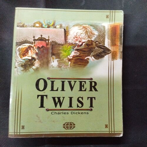 Oliver Twist ( Charles Dickens ) .
