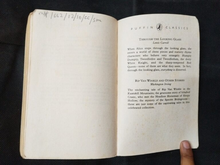 Eight Cousins Or The Aunt Hill ( Louisa May Alcott ) .