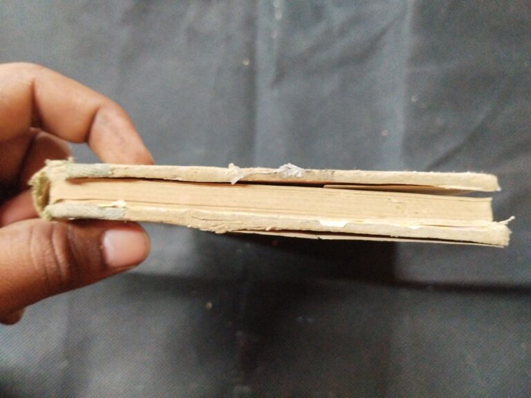 Smritiyon Ki Indradhanush ( Chandramohan Himkar ) .