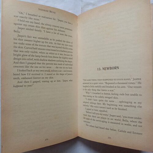 Eelipse (By Stephenie Meyer)