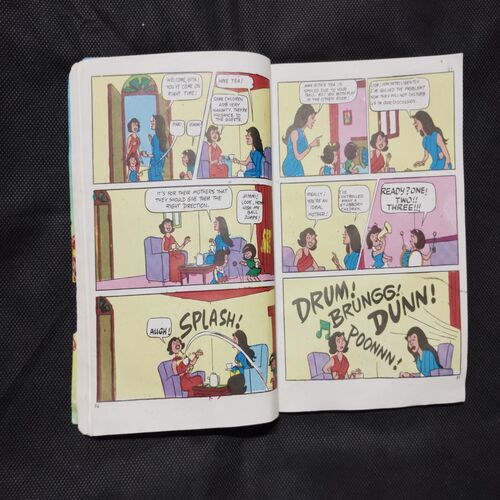 PRAN'S PINKI WORLD RECORD (FRONT COVER RIGHT SIDE LITTLE CUT AND LAST PAGE DOWN SIDE LITTLE CUT AND BACK COVER MESSING)