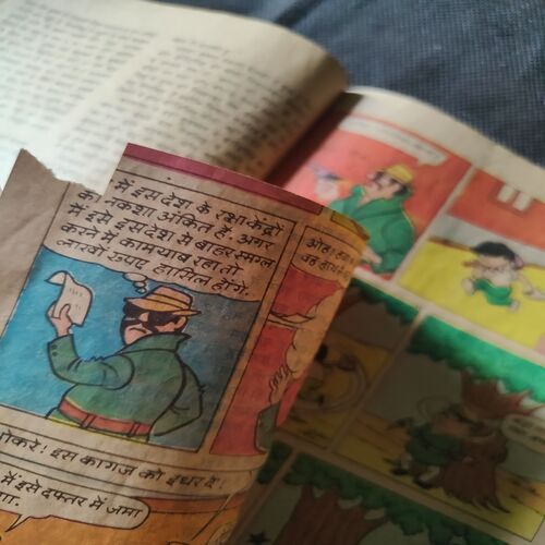 Parag . Edition : - ( Oct - 1983 ) Missing pages no. 9 , 10 , 13 , 14 , 41 & 42 Half Cut Pages And Story Damage & Magic Tape Used  .
