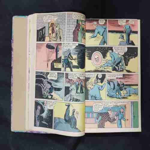 (INDRAJAL COMICS) (SINGLE BINDING- 10 IN 1) (LANGUAGE-ENGLISH & HINDI), 1.>BIHAD KE DAKU, 2.>JAHAREELEE TOLEE (PART-1), 3.>JAHAREELEE TOLEE (PART-2), 4.>KORABA KE HEERE, 5.>JUNJLE KA SONA, 6.>LUTERON KA KAAL 7.>22WA VETAL (PART-1), 8.>22WA VETAL (PART-2), 9.>DOOBA JAHAAJ KA RAHASY, 10.>VETAAL KA SATHI (PART-1).