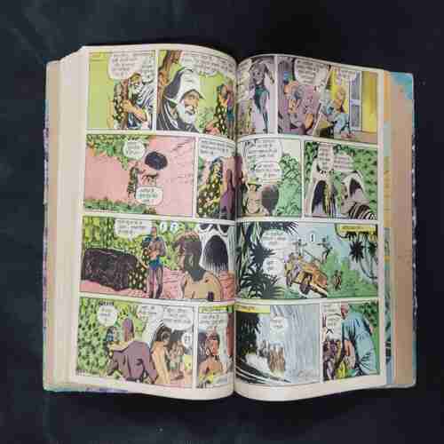 (INDRAJAL COMICS) (SINGLE BINDING- 10 IN 1) (LANGUAGE-ENGLISH & HINDI), 1.>BIHAD KE DAKU, 2.>JAHAREELEE TOLEE (PART-1), 3.>JAHAREELEE TOLEE (PART-2), 4.>KORABA KE HEERE, 5.>JUNJLE KA SONA, 6.>LUTERON KA KAAL 7.>22WA VETAL (PART-1), 8.>22WA VETAL (PART-2), 9.>DOOBA JAHAAJ KA RAHASY, 10.>VETAAL KA SATHI (PART-1).