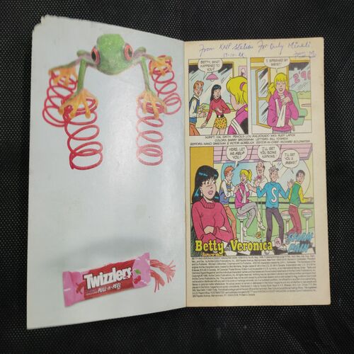 BETTY AND VERONICA (NO-95)