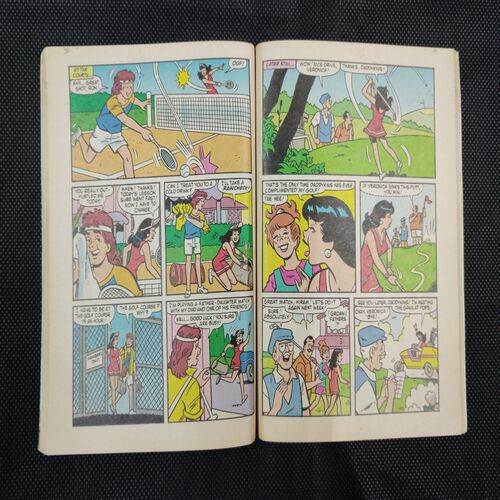 BETTY AND VERONICA (NO-106)