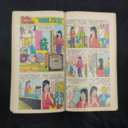 BETTY AND VERONICA (NO-91)