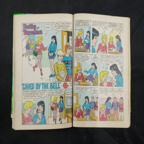 BETTY AND VERONICA (NO-92)