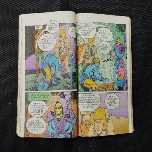 COMIC WORLD