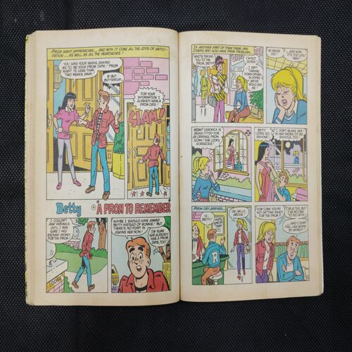 BETTY AND VERONICA (NO-15)