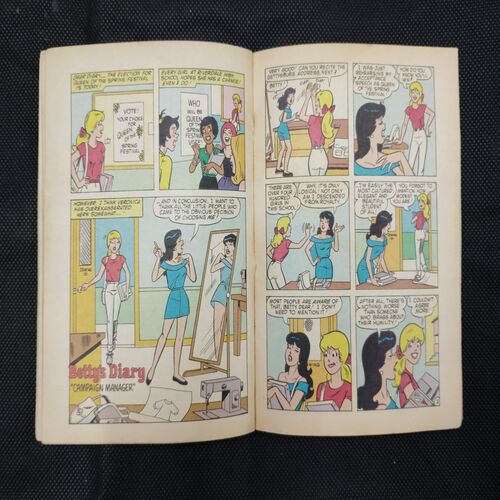 ARCHIE (NO-151) (BACK COVER RIGHT SIDE BIG DAMAGE)