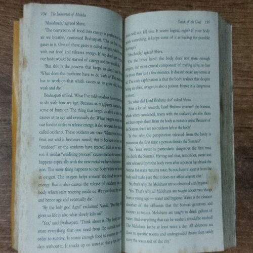 The Immortals Of Meluha (Shiva Trilogy )