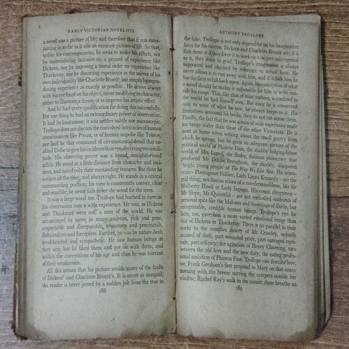 Early Victorian Novelists ( Pelican Book)